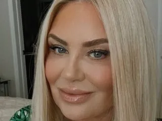 MollyMilfXOXO's Thumb Image