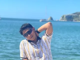 RichiMontes19 Image 2