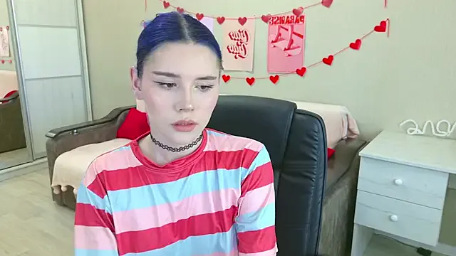 Alisa_Black_Star Image 4