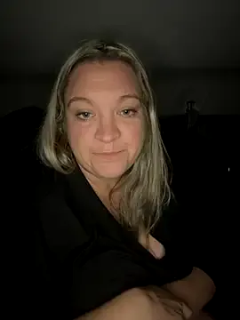 BustyGoddess6969's Thumb Image