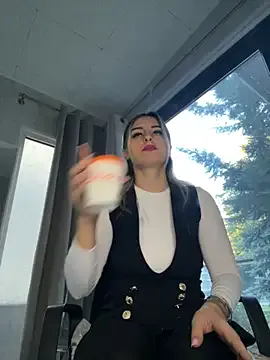 Ella_Vee Image 6