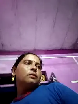 Hot_komal1's Thumb Image