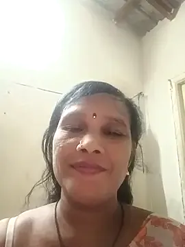 hotsangeetha's Thumb Image