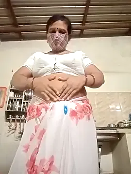 hotsangeetha Image 16