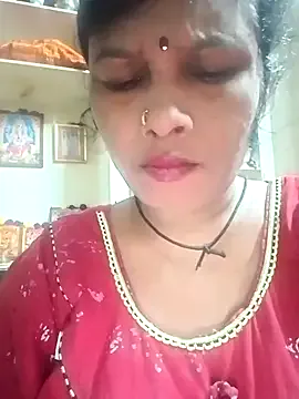 hotsangeetha Image 17