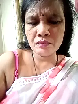 hotsangeetha Image 3