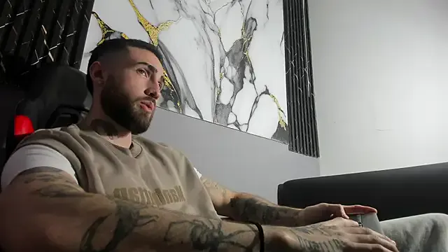 Luke_davis01 Image 13