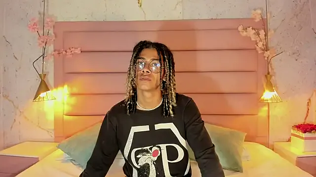 Maxim-Walker Image 18