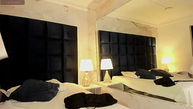 Maxim-Walker Image 5