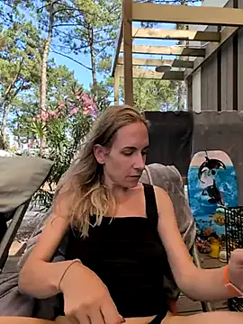 NaomiAndFriends Image 17