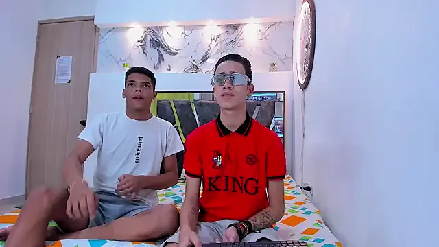 PRETTY_FEM's Thumb Image