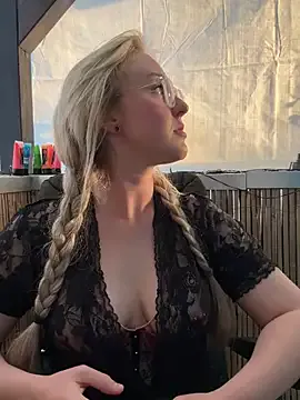 SherryOutdoor1 Image 6